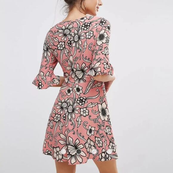 NWT For Love & Lemons Ayla Laced Up Dress in Pink Print - Picture 3 of 9